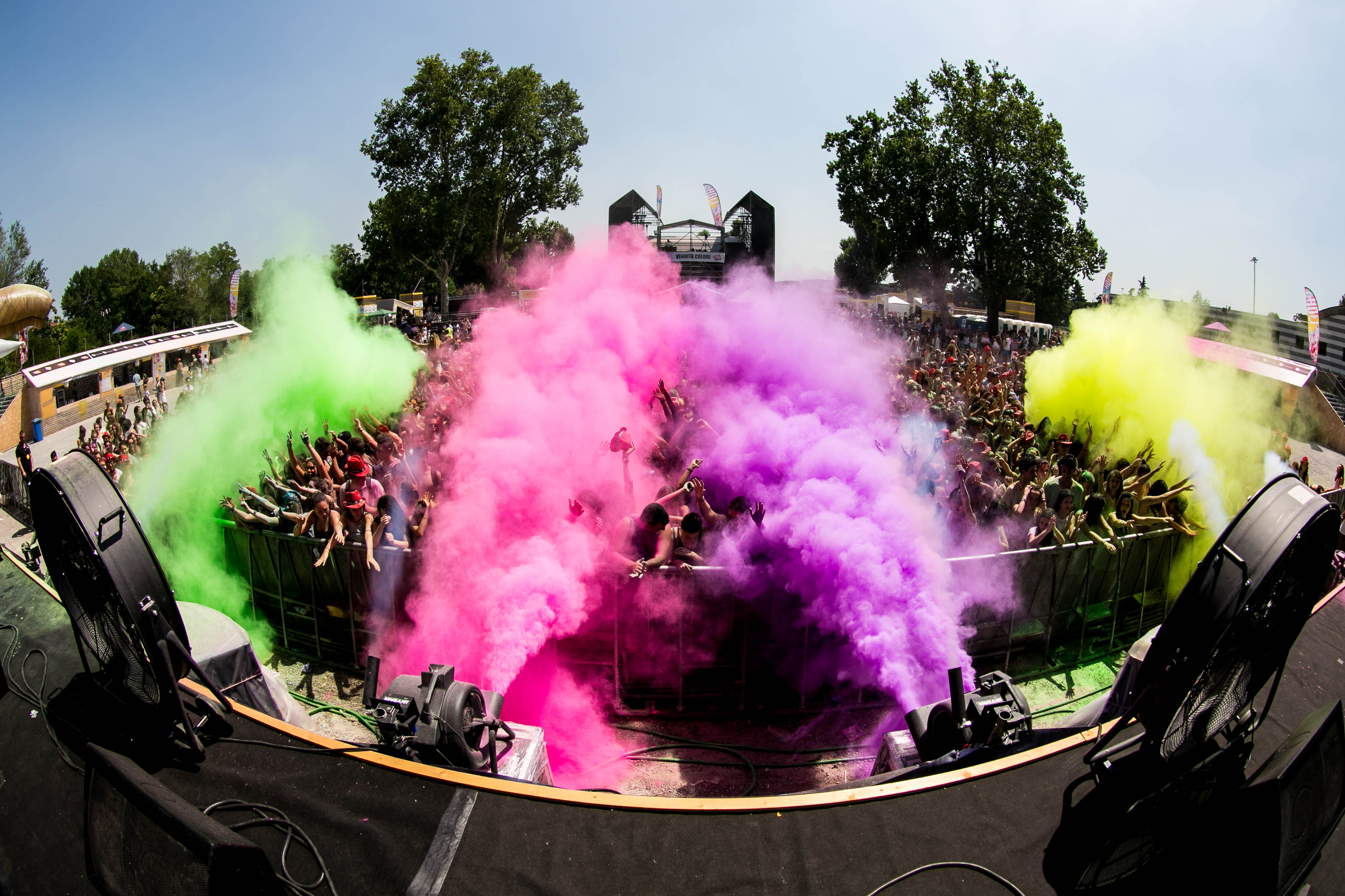 holi dance festival