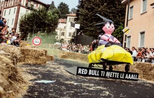 Red Bull Soapbox Race: la folle corsa delle auto senza motore Red bull