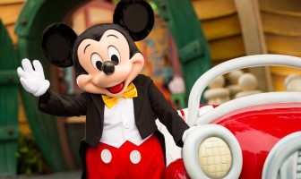 Disney celebra i 90 anni di Topolino con festeggiamenti in tutto il mondo disney