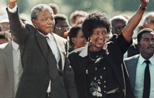 E’ morta ieri Winnie Mandela, ex moglie del premio Nobel e icona della lotta contro l’apartheid mandela