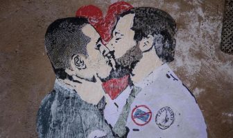 di maio salvini bacio