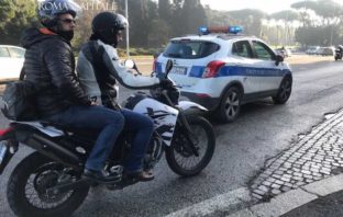 Guida Sicura: Polizia Locale in campo contro l’uso del cellulare alla guida polizia local
