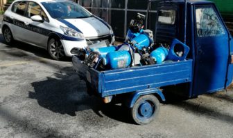 Sorpresi mentre gettavano illecitamente bombole a pressione: due persone denunciate dalla Polizia Locale (foto) polizia locale