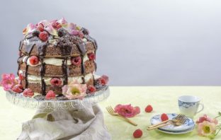 La blogger e scrittrice di iFood Valentina Cappiello presenta uno show-cooking dedicato all’arte della pasticceria
