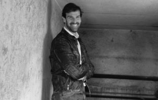 “A Mani Nude” Il libro d’esordio di Filippo Gatti