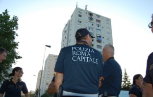 Tor Bella Monaca: continuano i controlli presso le “Torri” da parte della Polizia Locale polizia locale