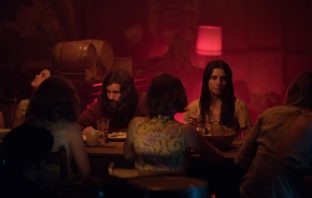 “Charlie Says” di Mary Harron – Viaggio nella mente di Charles Manson charlie says