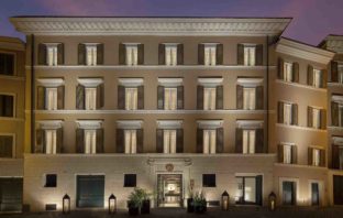 Vacanze a Roma in un palazzo principesco: la magia di Palazzo Scanderbeg Palazzo Scanderbeg