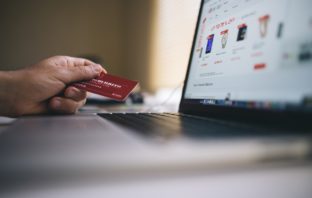 AJ-Com.Net: con l’indotto, nel 2019 l’e-commerce italiano vola a quota 88 miliardi di euro (+222,40% negli ultimi 2 anni) ecommerce