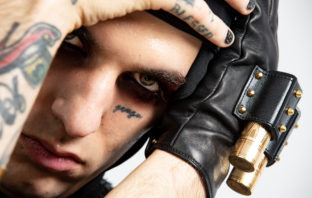 Successo immediato per Achille Lauro, che debutta al #1 della classifica FIMI/GfK degli album più venduti della settimana con Lauro achille lauro