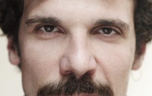 Francesco Montanari presenta “Dedicato ai cattivi” montanari