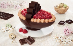 Dalla scuola del cioccolato perugina l’uovo di Pasqua ha una golosa sorpresa al tiramisù pasqua