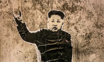 STREET ART – Il ritorno di Kim Jong-un nell’ultima opera di Laika laika
