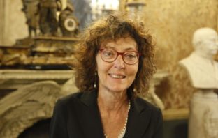 SIMIT – HIV: dal vaccino in arrivo per il Covid-19 la priorità torni ad essere la tutela della salute dei pazienti cronici, con varie complicanze hiv