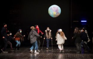 METAMORFOSI CABARET terza puntata dal Teatro Argentina per la regia di Giorgio Barberio Corsetti 3 gennaio metamorfosi