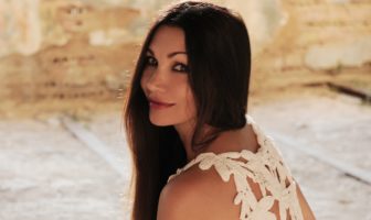Dal 5 gennaio arriva in radio “Senza Un Noi” il nuovo singolo di LUISA CORNA luisa corna