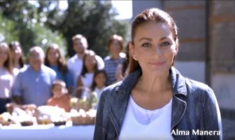Fare del bene con la musica. Alma Manera canta nel drive – in Tor Vergata. alma manera