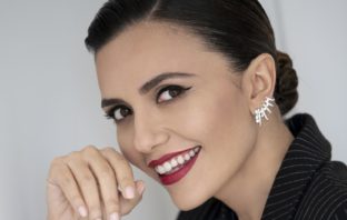 “CANZONE SEGRETA” è il nuovo show emotainment. Alla conduzione Serena Rossi. Da venerdì 12 marzo (in prima serata) canzone segreta