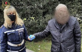 Vagavano in strada in stato confusionale, due persone scomparse ritrovate dalla Polizia Locale polizia locale