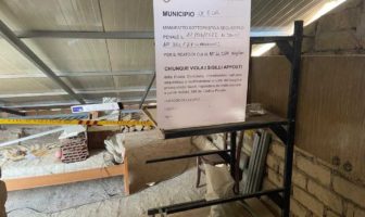 Polizia Locale sequestra tetto di un villino per gravi abusi edilizi abusi