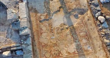 Scoperto nel centro di Israele un convento di 1500 anni fa con pavimento a mosaico