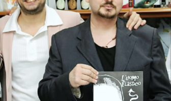 l'uomo elastico