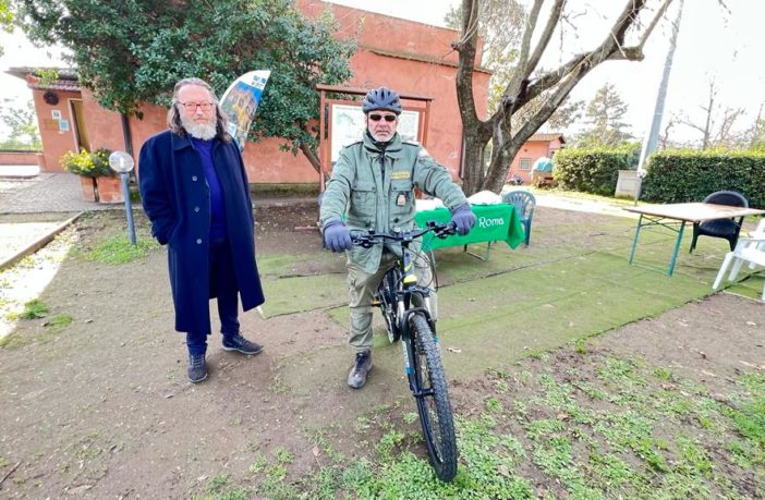 Maurizio Gubbiotti e un Guardiaparco di RomaNatura