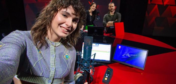 Madame a RTL 102.5: «Sulla cover dell’album non ci sono né la mia faccia né il mio nome, l’amore è una cosa di tutti e non ha bisogno di firme»