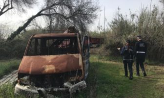 Via Galla Placidia, la Polizia di Roma Capitale bonifica area da 60 carcasse di veicoli galla placidia