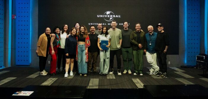 ELETTRA LAMBORGHINI firma con Universal Music México e inizia un nuovo percorso della sua carriera internazionale