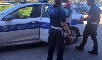 Ostia, lotta ai parcheggiatori abusivi da parte della Polizia Locale polizia locale