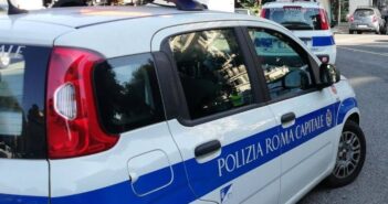 Prenestino, arrestato rapinatore che strappa catenina a una donna di 72 anni