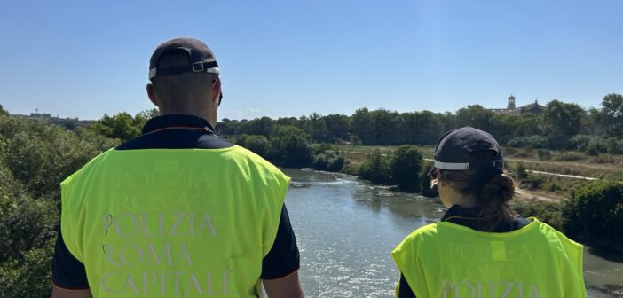 Tenta di lanciarsi da Ponte Sisto: 35enne salvato dalla Polizia Locale