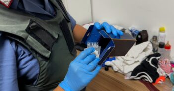 Roma, smantellata rete transnazionale per prostituzione e spaccio: 11 arresti nell’operazione “Don Carlos”