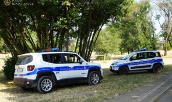 Villa Pamphilj, operazione della Polizia Locale contro i mercatini abusivi polizia locale