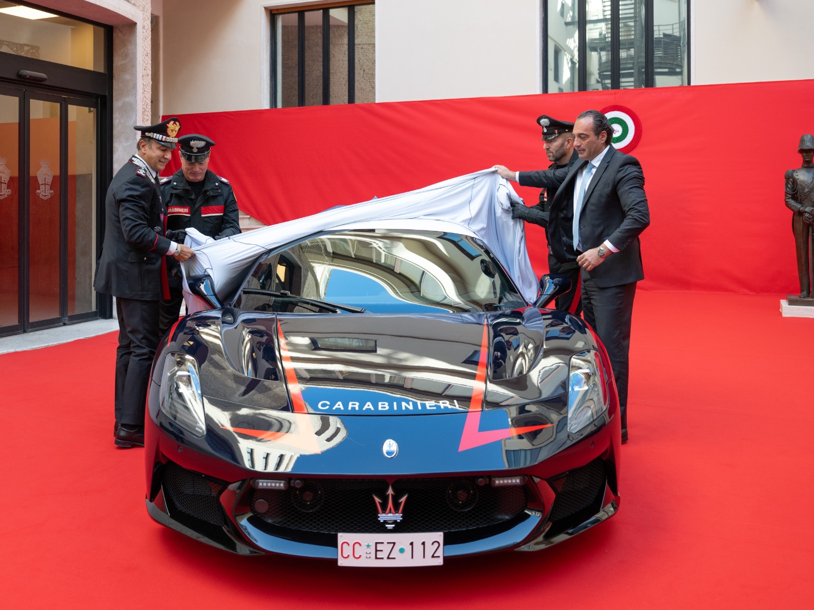 maserati carabinieri