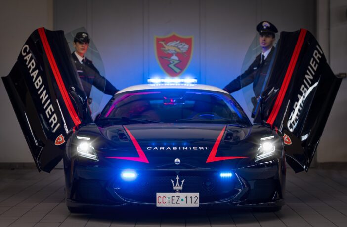 Nuove Maserati MCPURA e Alfa Romeo Giulia Quadrifoglio per l’Arma dei Carabinieri: eccellenza italiana al servizio della vita maserati carabinieri