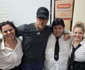 Fabrizio Corona accende la serata all’Ultima Spiaggia: festa, selfie e curiosità a Ca’ Venier