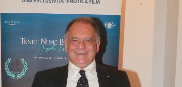 Cecchi Paone guida nel cuore nascosto di Napoli: successo per la proiezione di “Tenet nunc Parthenope – Napoli Esoterica”