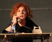 Risate e colpi al cuore: Cinzia Leone racconta le madri come nessuno ha mai fatto