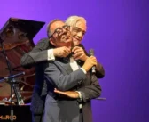 Morgan torna a Roma nella notte di Halloween: show travolgente con Pino Strabioli all’Off/Off Theatre