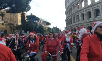 babbo natale pedalata
