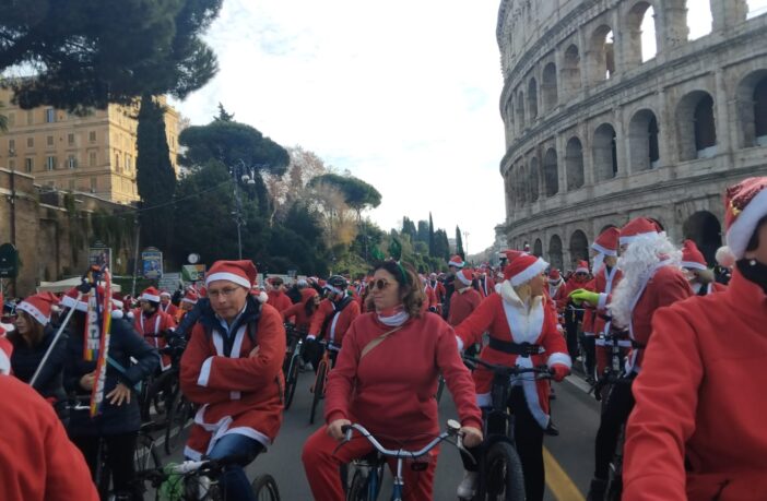 babbo natale pedalata