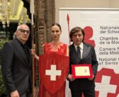 Anton Giulio Grande riceve il Premio alla Carriera dalla Camera Nazionale della Moda Svizzera
