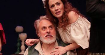 Amleto in salsa piccante: una tragedia shakespeariana tutta da ridere al Teatro Roma