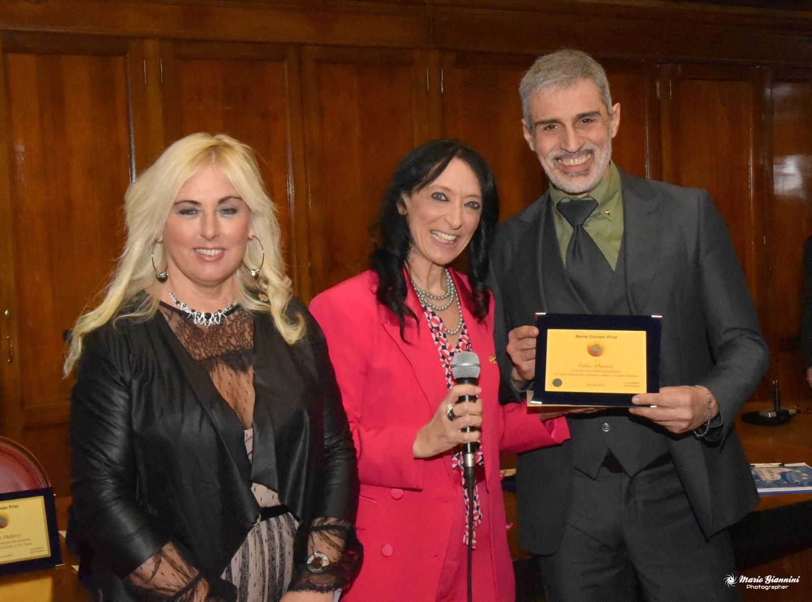 Patrizia Valeri con Ester Campese e Fabio Albanesi
