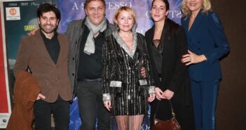 A se stesso: lo smarrimento di un uomo tra mortalità e rimpianti conquista il Cinema delle Province