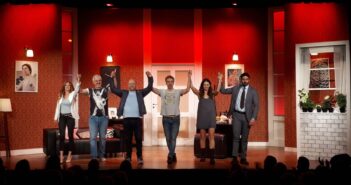 Follie d’amore al Teatro Golden: risate e intrecci amorosi con Danilo De Santis e cast stellare