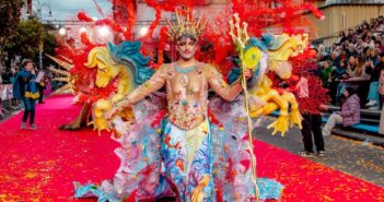 Il Carnevale “cucito a mano” di Palma Campania arriva a domicilio: la festa conquista le corsie e abbatte le barriere in LIS