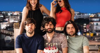 “Auguri e figli maschi?”: al Teatro Golden I Centouno smontano il mito tra risate e riflessioni con Figli Maschi